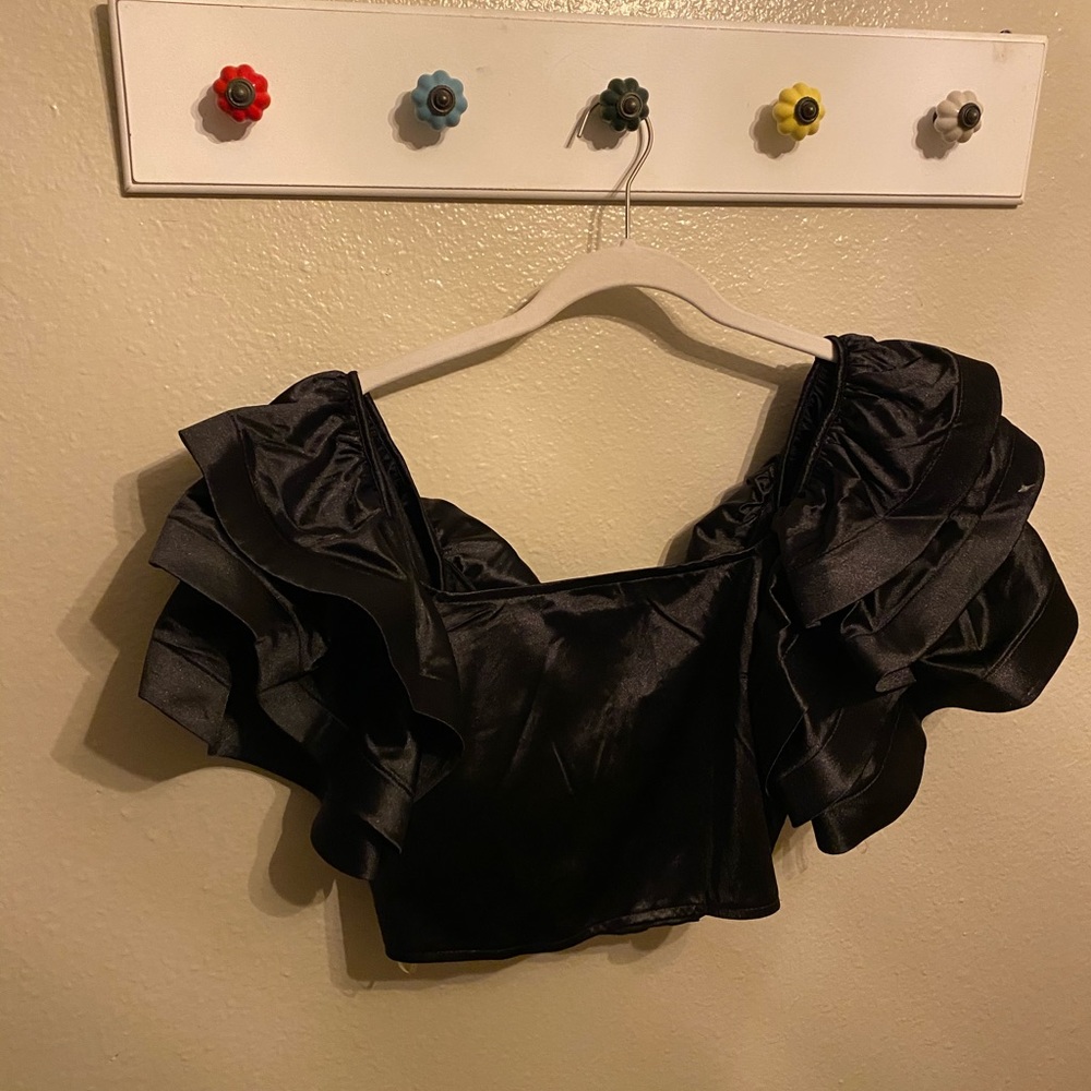 Crop top ruffle sleeves
